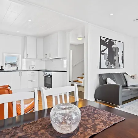 Nappstraumen Seafront Cabin, Lilleeid 68 Holiday home *